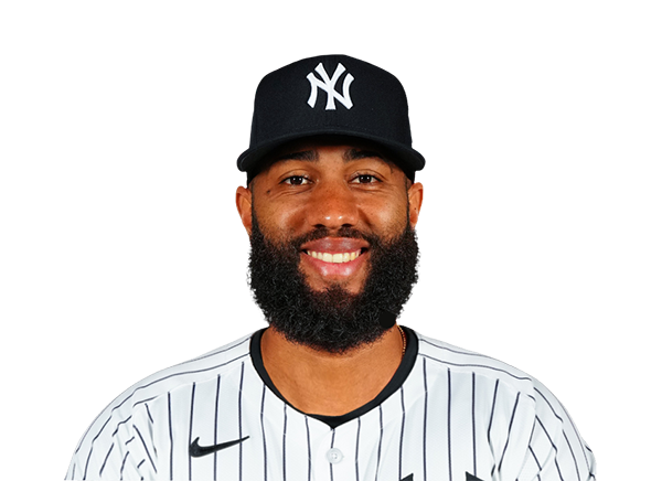 Amed Rosario headshot