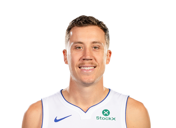 Duncan Robinson headshot