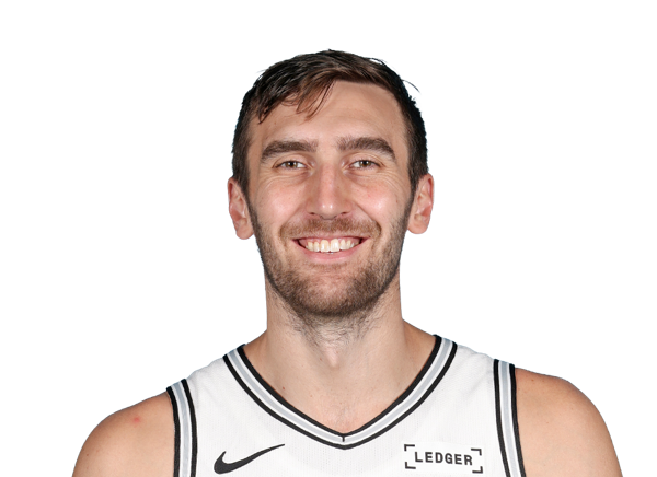 Luke Kornet headshot