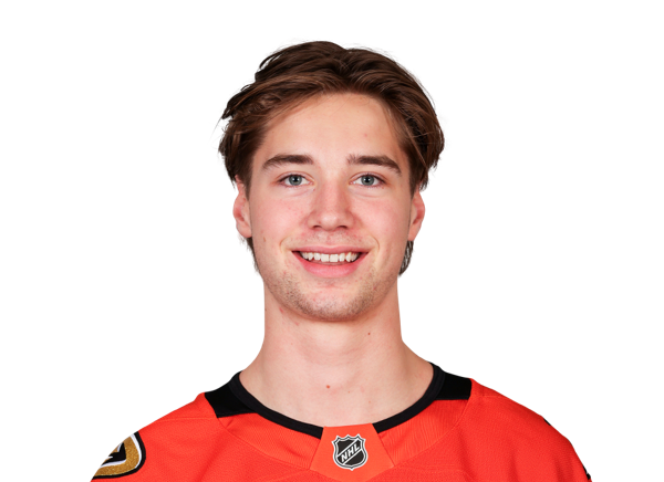 Beckett Sennecke headshot